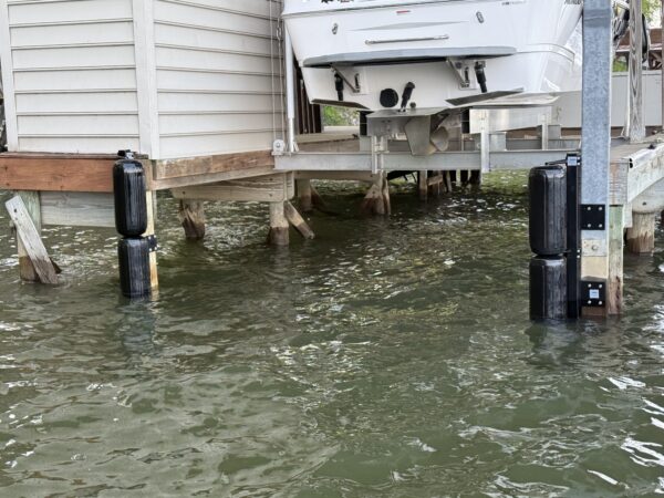 Double Corner Dock Mount w/soft rotating Polyform Fenders - Image 12