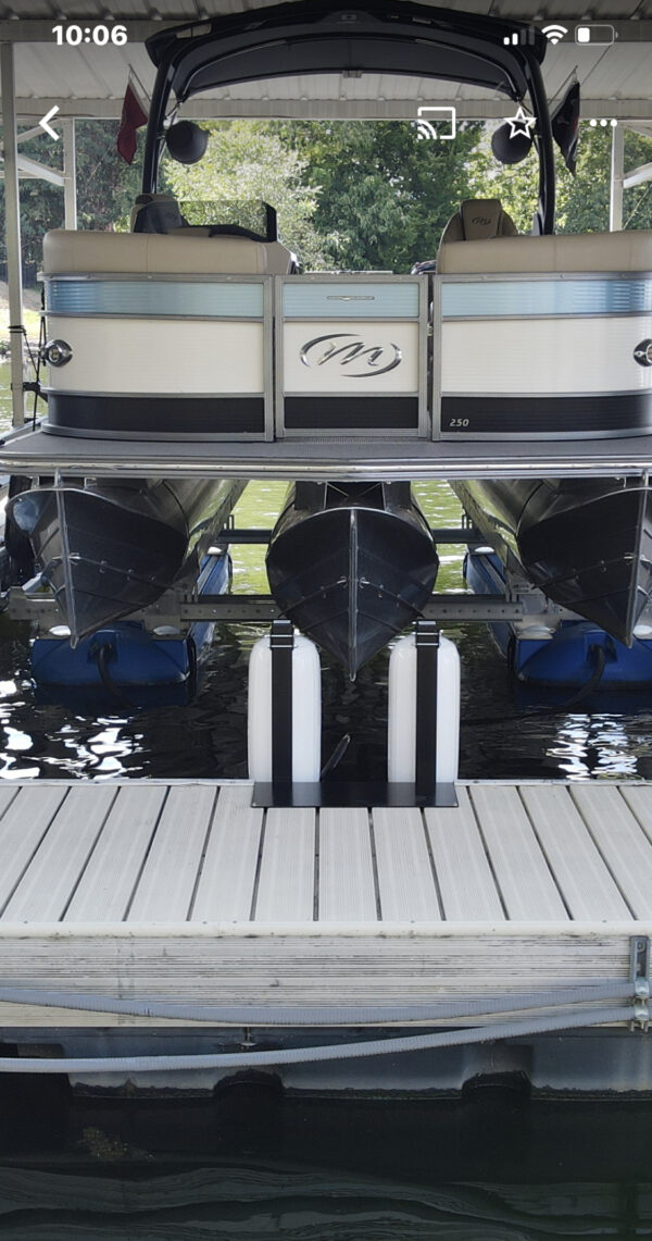 Front Dock Mount w/soft rotating Polyform Fenders - Image 4