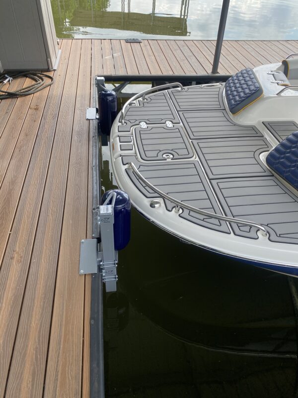 Front Dock Mount w/soft rotating Polyform Fenders - Image 11