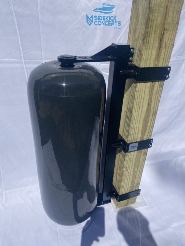 HTM4 Specialty Bracket w/soft rotating Polyform Fender