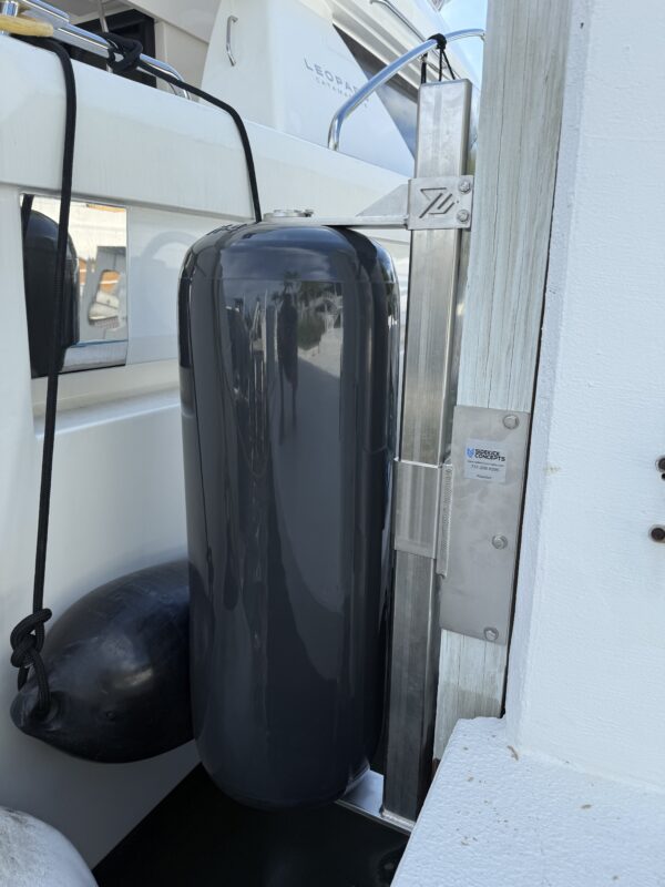HTM4 Specialty Bracket w/soft rotating Polyform Fender - Image 6